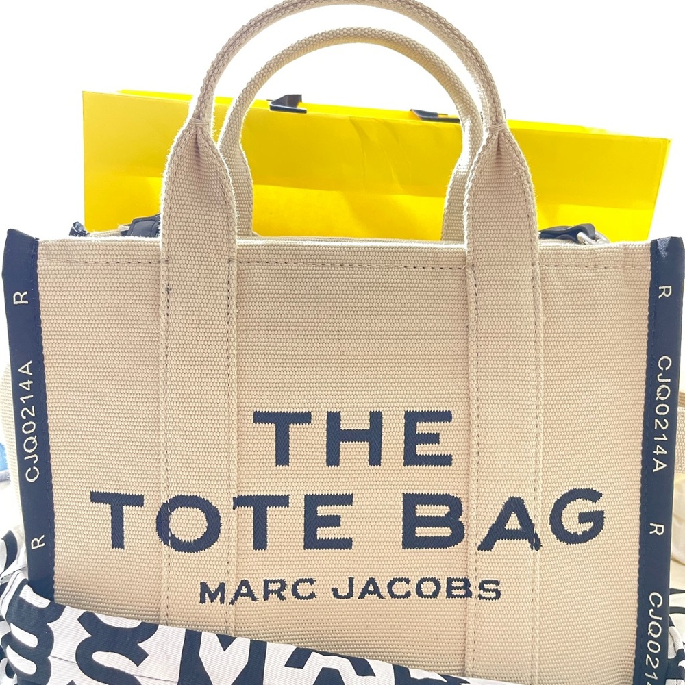 Marc Jacobs Cream Canvas Tote Bag Size Medium